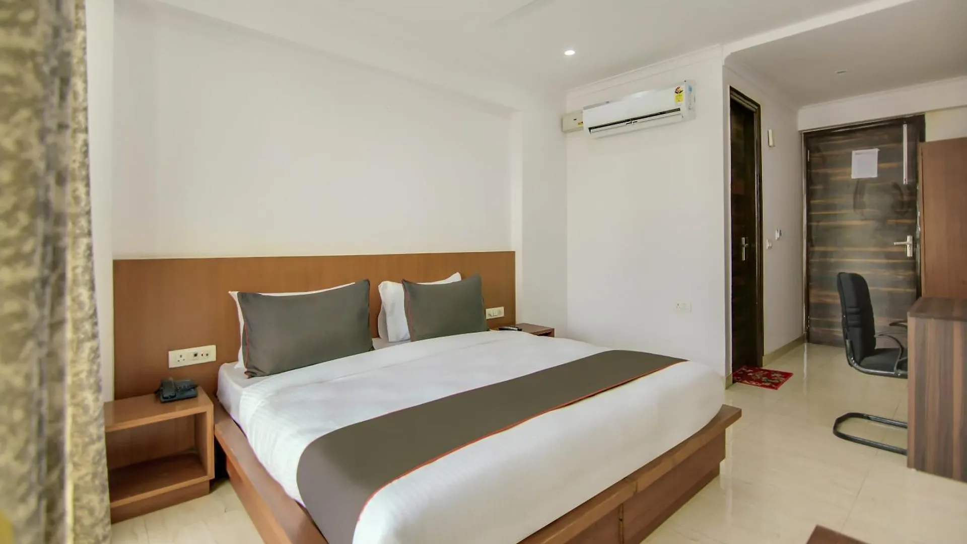 Hotel Collection O Near Appu Ghar Gurgaon