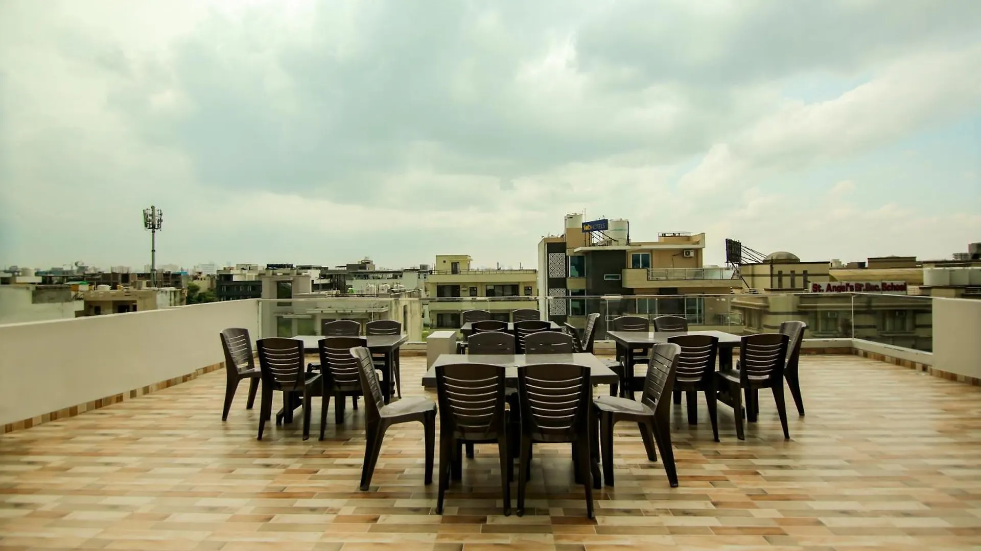 Hotel Collection O Near Appu Ghar Gurgaon