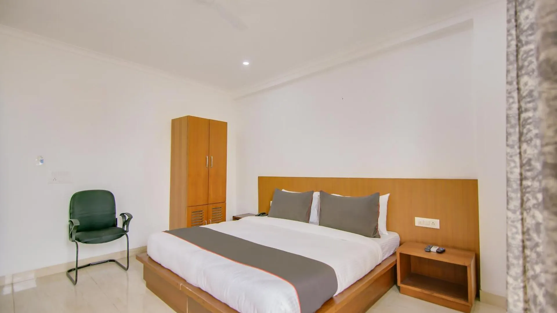***  Hotel Collection O Near Appu Ghar Gurgaon Indie