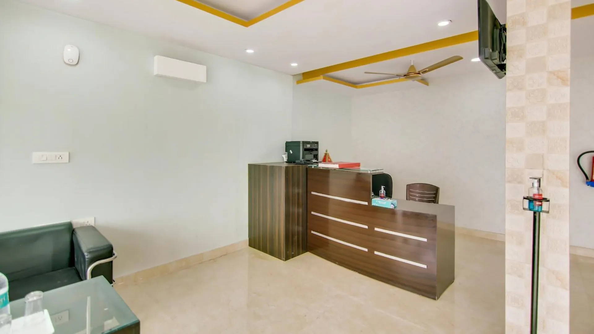 Hotel Collection O Near Appu Ghar Gurgaon Indie