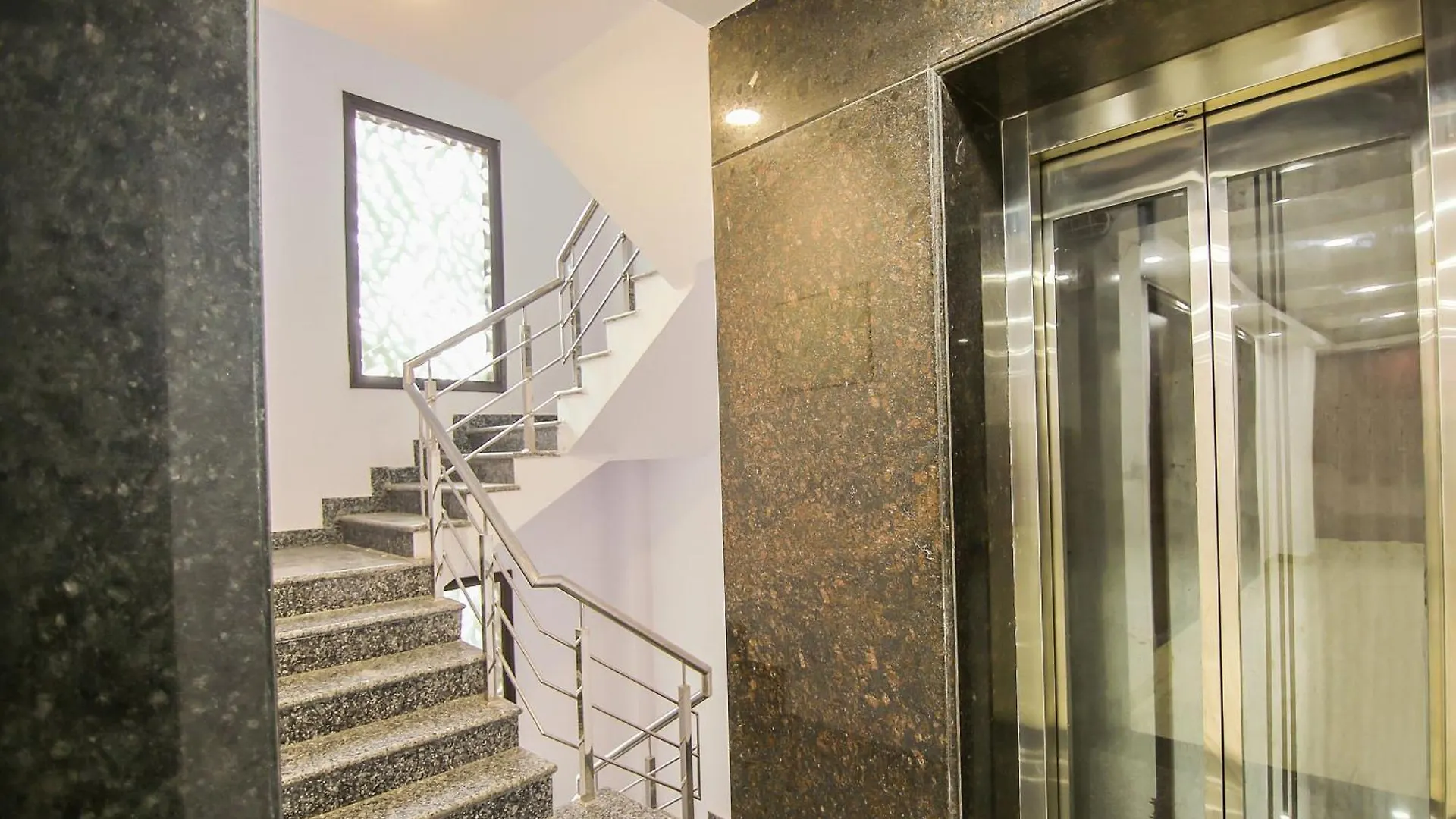 Hotel Collection O Near Appu Ghar Gurgaon