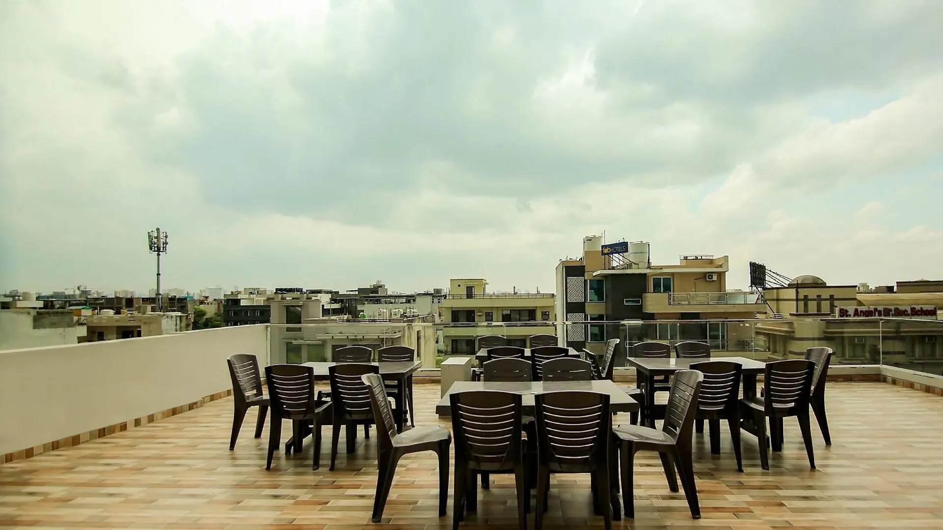 Hotel Collection O Near Appu Ghar Gurgaon