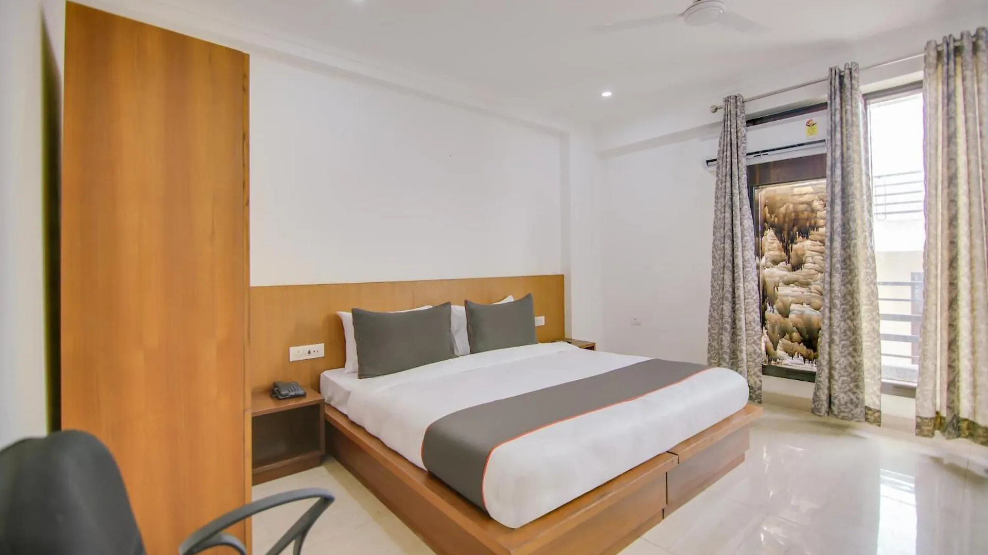 ***  Hotel Collection O Near Appu Ghar Gurgaon Indien