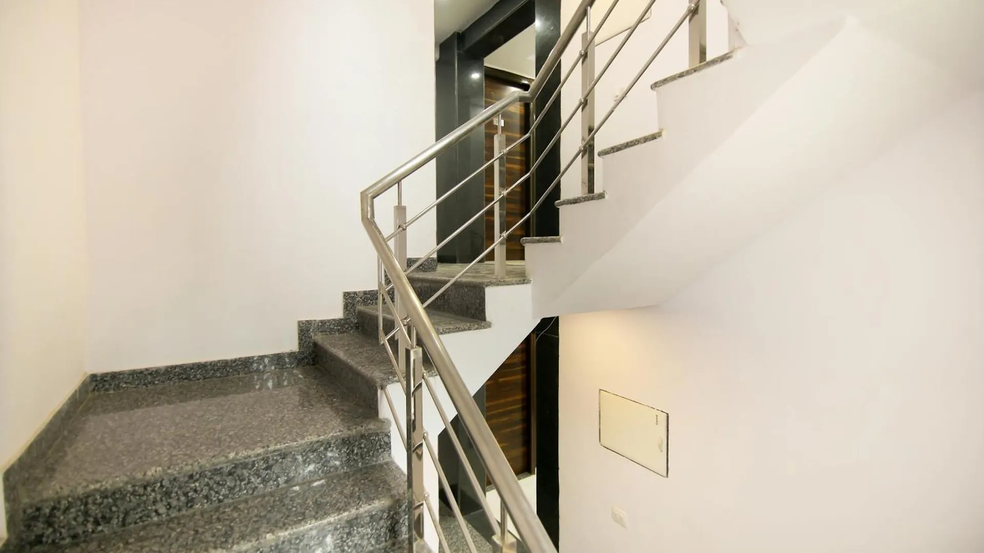 Hotel Collection O Near Appu Ghar Gurgaon