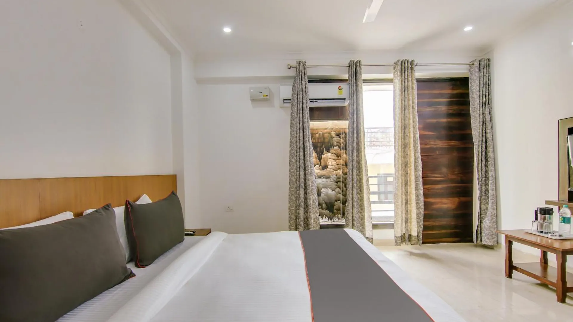 Hotel Collection O Near Appu Ghar Gurgaon